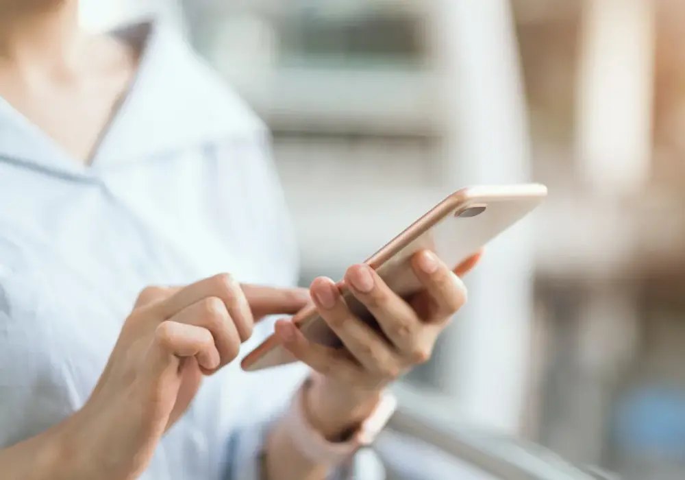 Tryb awaryjny w telefonie - jak wyłączyć? Poradnik krok po kroku
