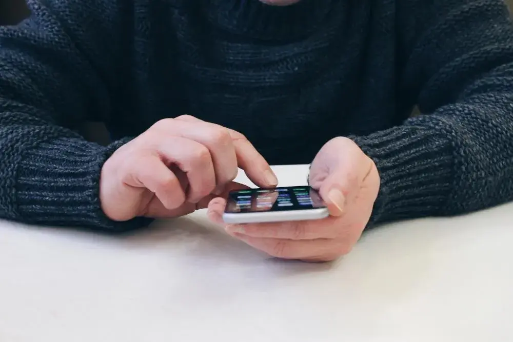Jak bezpiecznie usunąć wszystko z iPhone i uniknąć utraty danych