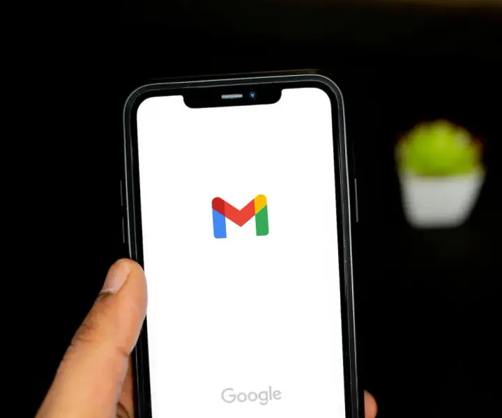 Wylogowanie z Google na telefonie - Android, iOS i zdalnie