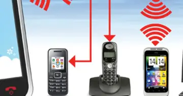 Dowiedz się, jak dzwonić przez internet za darmo, korzystając z różnych urządzeń: smartfonów, telefonów komórkowych i stacjonarnych.