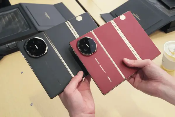 Huawei Mate XT Ultimate - Trójskładany luksus, bez Google?