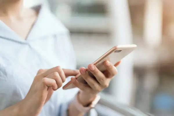 Tryb awaryjny w telefonie - jak wyłączyć? Poradnik krok po kroku