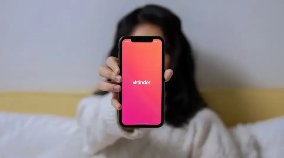 Jak działa Tinder? Profil, funkcje premium i bezpieczeństwo